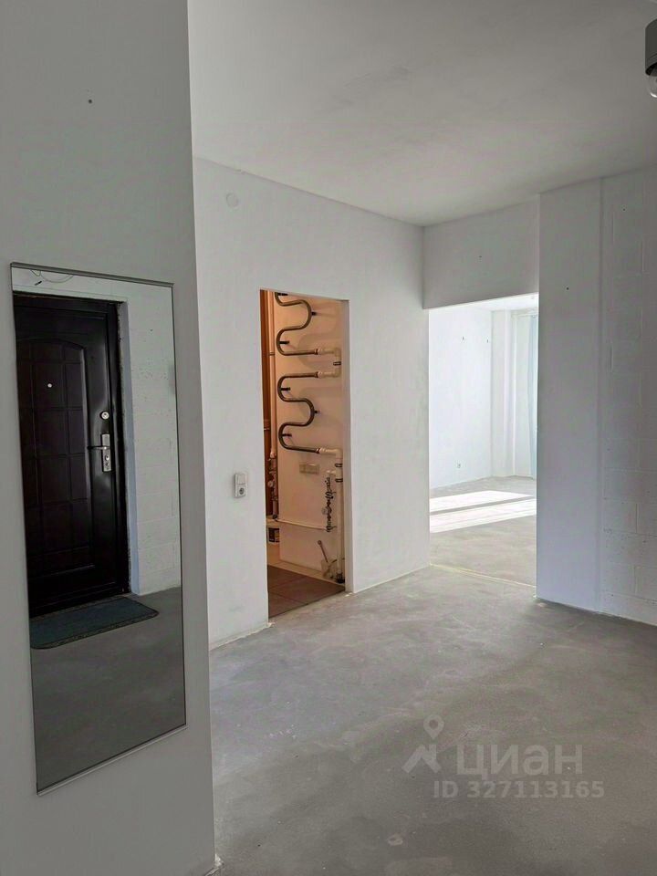 Продажа 3-комн квартиры на вторичном рынке проспект Королева, 63к2
