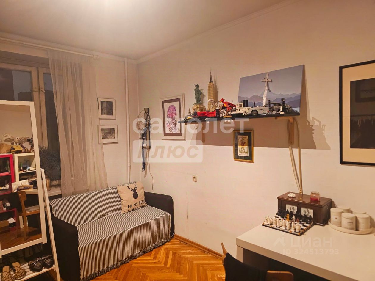 Продажа 2-комн квартиры на вторичном рынке Средний Каретный переулок, 6/9