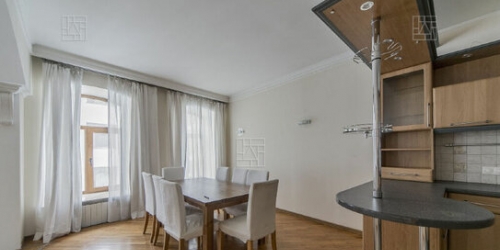 3-комн квартира Сеченовский переулок,  д. 5