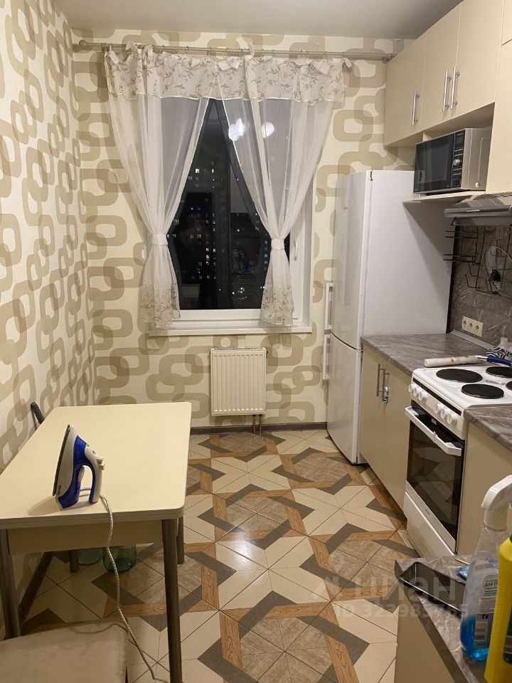 Аренда 2-комн квартиры на вторичном рынке проспект Королева, 65