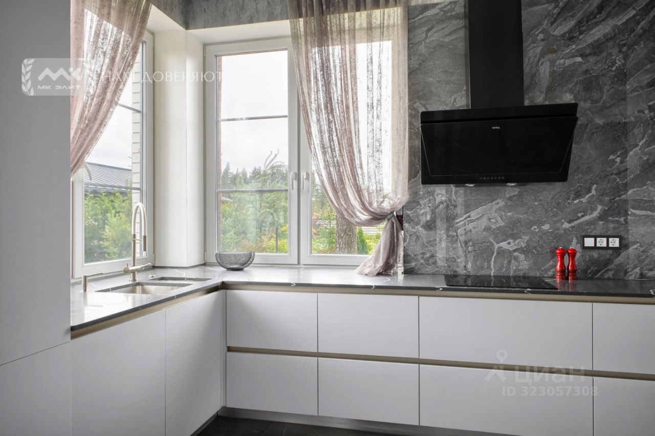 Продажа дома Охтинский парк кп, д. Энколово, улица Левашова,  д. 31