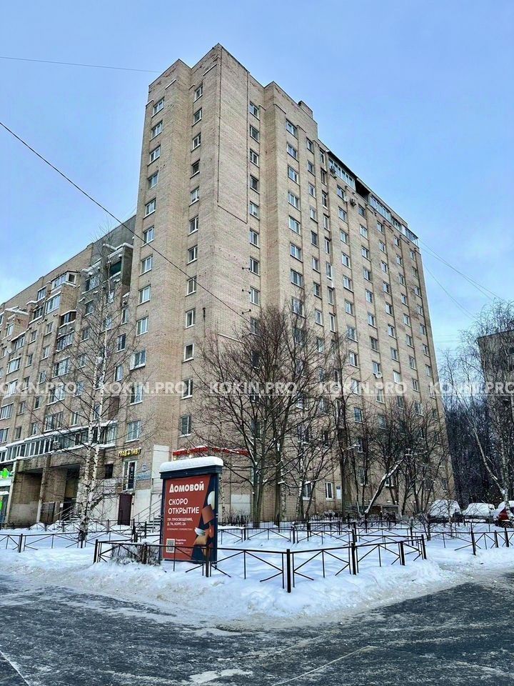 Продажа 3-комн квартиры на вторичном рынке проспект Просвещения, 72