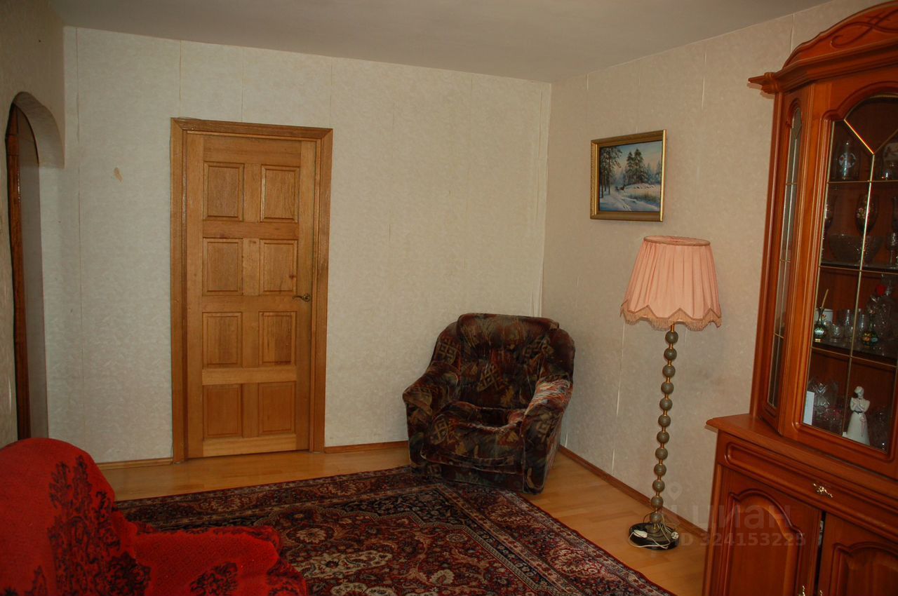 Продажа 4-комн квартиры на вторичном рынке улица Турку, 9К3