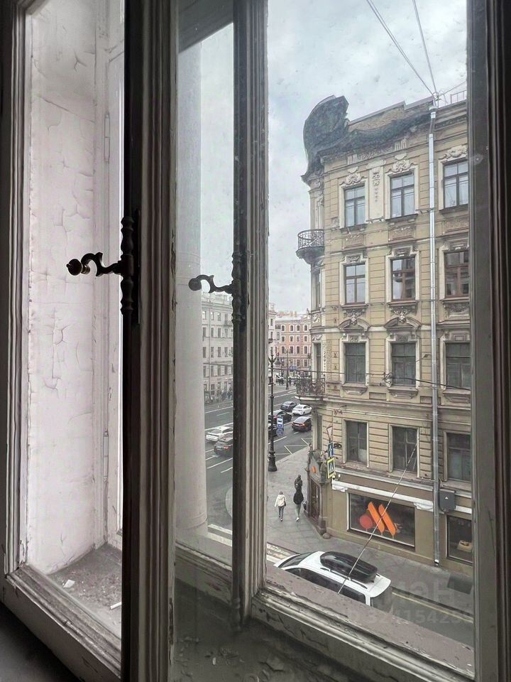 Продажа 3-комн квартиры на вторичном рынке улица Рубинштейна, 1/43