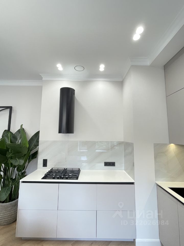 Продажа 4-комн квартиры на вторичном рынке улица Земляной Вал, 48А