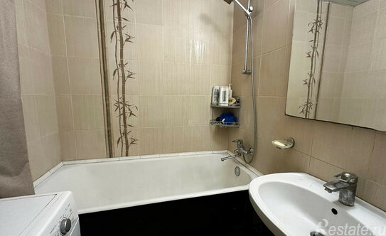 Продажа 3-комн квартиры на вторичном рынке Чехов, ул Полиграфистов,  д. 23/2