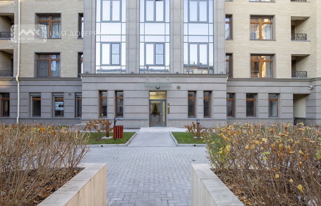 Продажа 3-комн квартиры на вторичном рынке набережная Лейтенанта Шмидта, 21