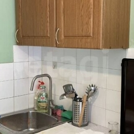 Продажа 1-комн квартиры на вторичном рынке улица Приорова,  д. 1