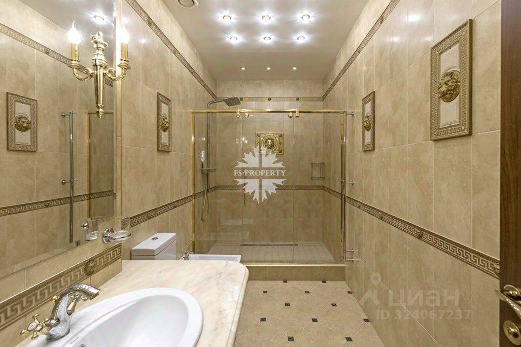 Продажа 4-комн квартиры на вторичном рынке улица Усачева, 2С3