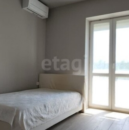 Продажа 2-комн квартиры на вторичном рынке улица Гришина,  д. 16