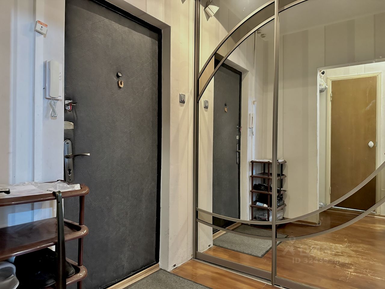 Продажа 1-комн квартиры на вторичном рынке улица Адмирала Лазарева, 55