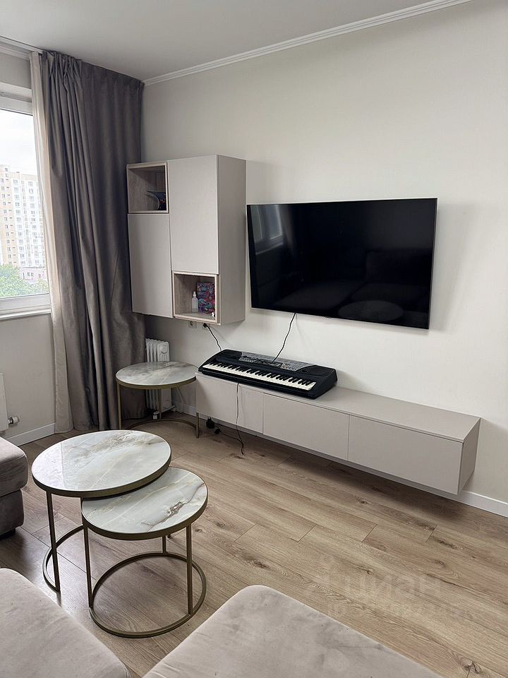 Аренда 4-комн квартиры на вторичном рынке Мичуринский проспект, 27К3