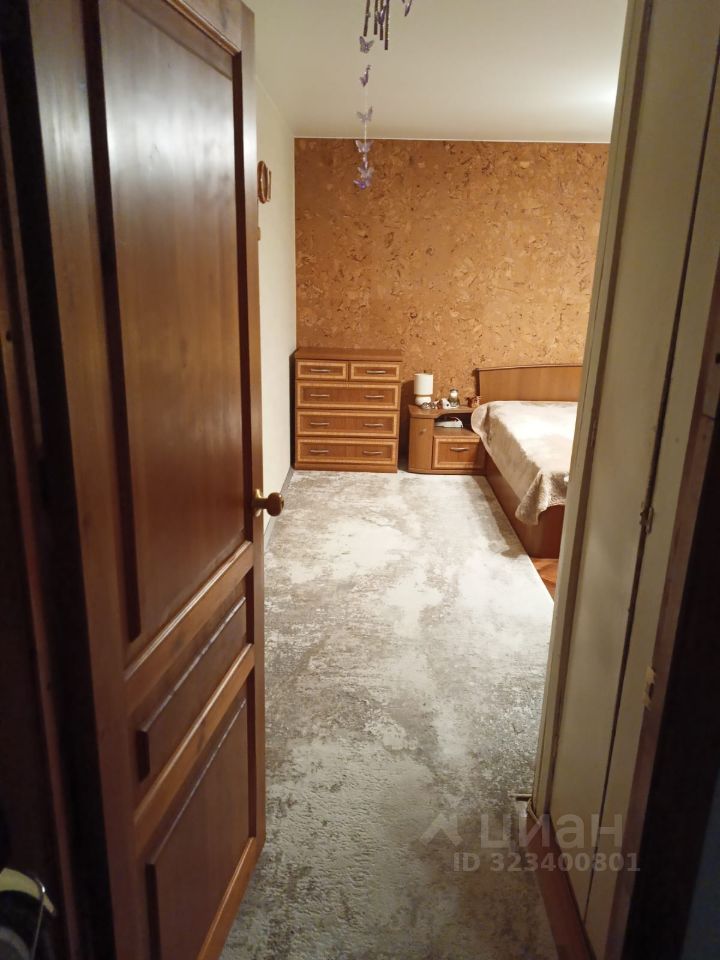 Продажа 3-комн квартиры на вторичном рынке проспект Космонавтов, 18К1