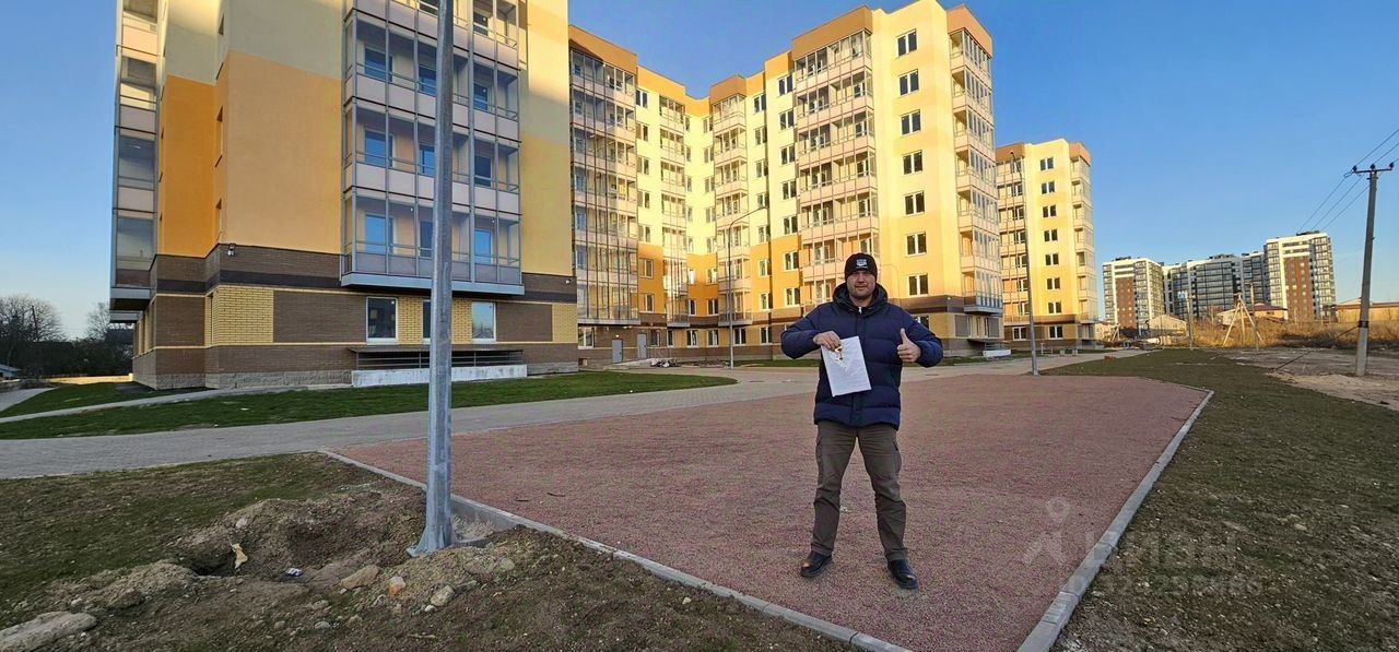 Продажа 3-комн квартиры на вторичном рынке д. Янино-2, ЖК Рябиновый сад