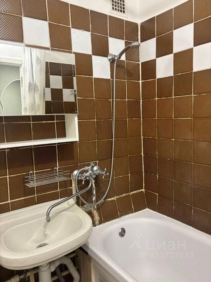 Аренда 1-комн квартиры на вторичном рынке проспект Славы, 30К1