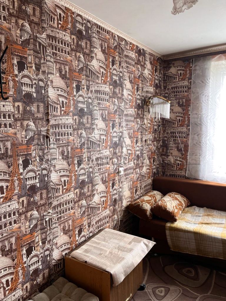 Продажа комнаты Индустриальный,  д. 28
