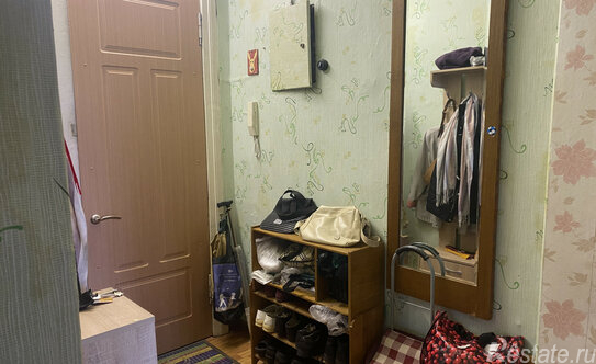 Продажа 1-комн квартиры на вторичном рынке ул Полярников,  д. 5