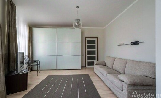 Аренда 3-комн квартиры на вторичном рынке Пионерская Б. ул,  д. 20