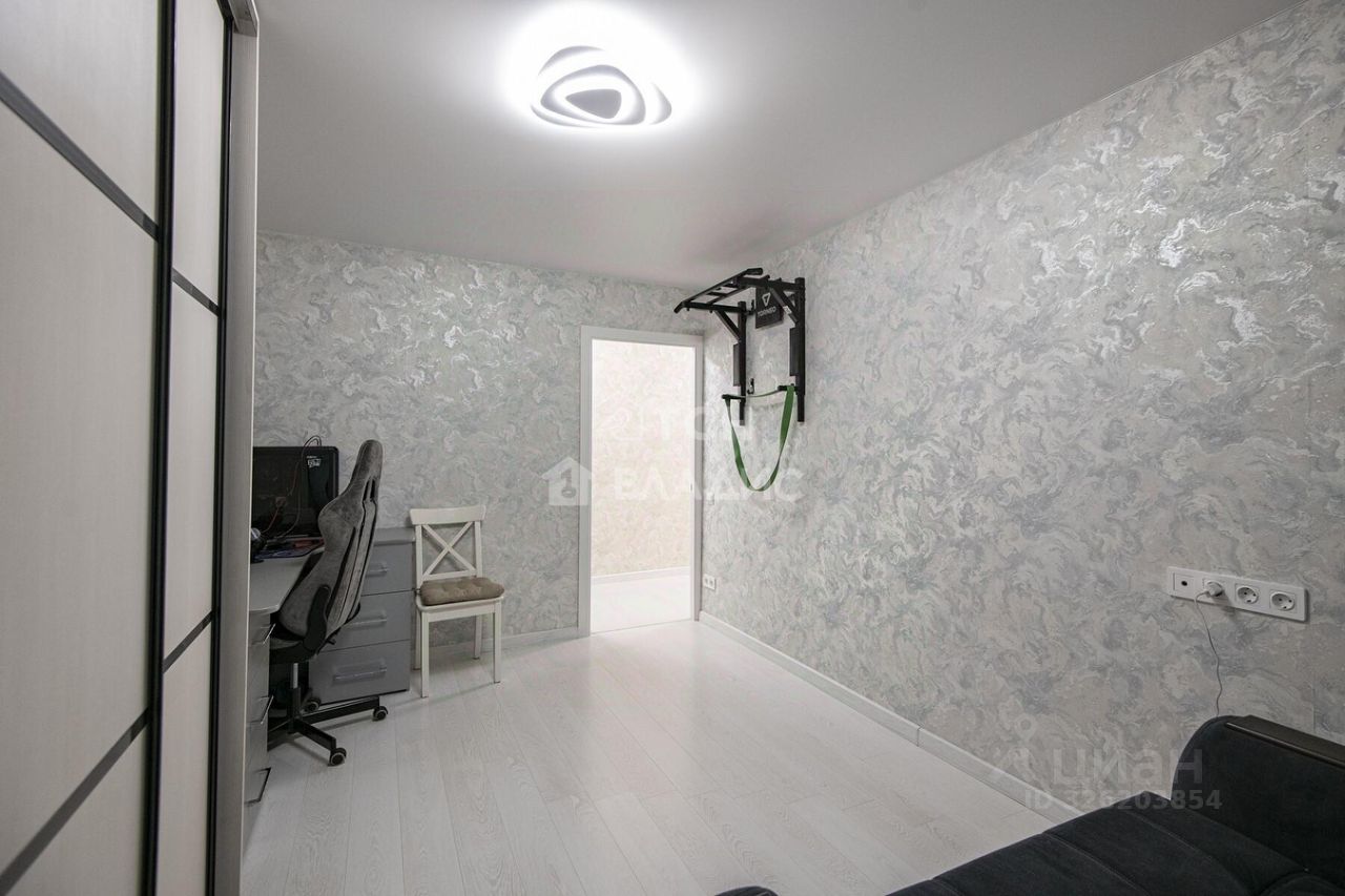 Продажа 3-комн квартиры на вторичном рынке Болшево мкр, улица Комитетский Лес, 2