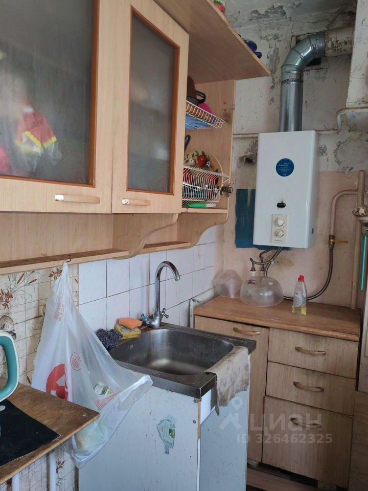 Продажа 3-комн квартиры на вторичном рынке Сергиев Посад, улица Мира, 4