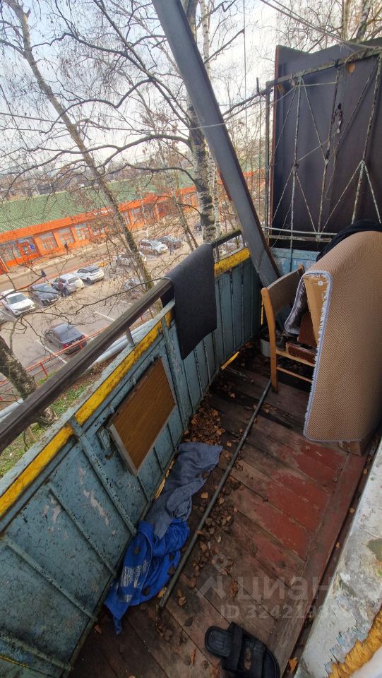 Продажа 2-комн квартиры на вторичном рынке Лобня, улица Ленина,  д. 1