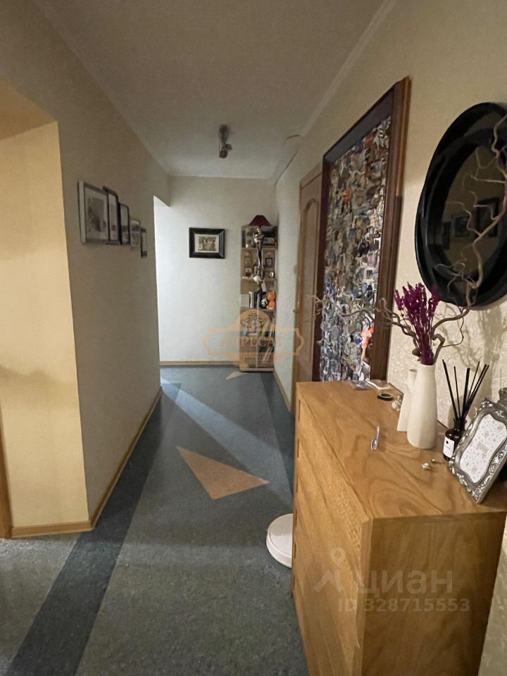 Продажа 4-комн квартиры на вторичном рынке проспект Луначарского, 86К3