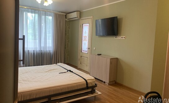 Продажа 1-комн квартиры на вторичном рынке Высокая улица,  д. 18