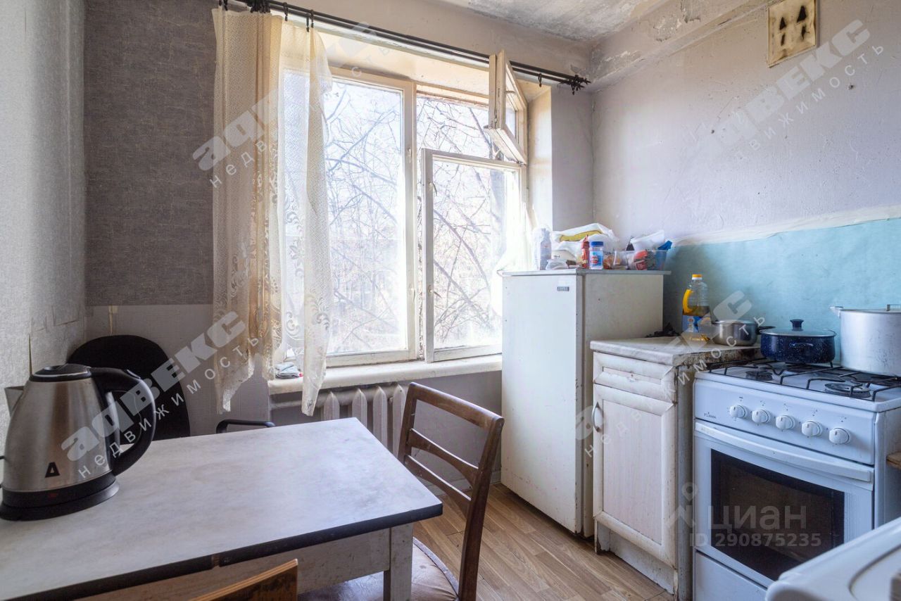 Продажа 3-комн квартиры на вторичном рынке Витебский проспект, 41К2