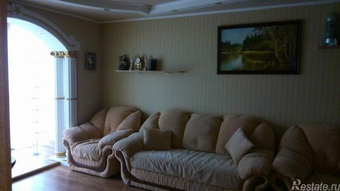 Продажа 2-комн квартиры на вторичном рынке Гатчина г, 25 Октября пр-кт,  д. 52,  к. б