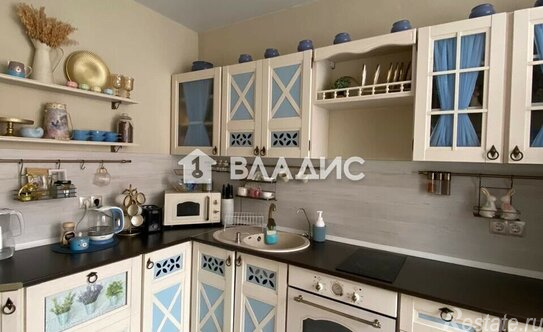 Продажа 2-комн квартиры на вторичном рынке Одинцовский городской округ, Триумфальная улица,  д. 3