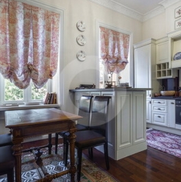 Продажа 4-комн квартиры на вторичном рынке Романов переулок,  д. 3 с6