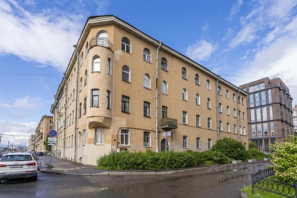 Продажа комнаты Малоохтинский проспект, 10