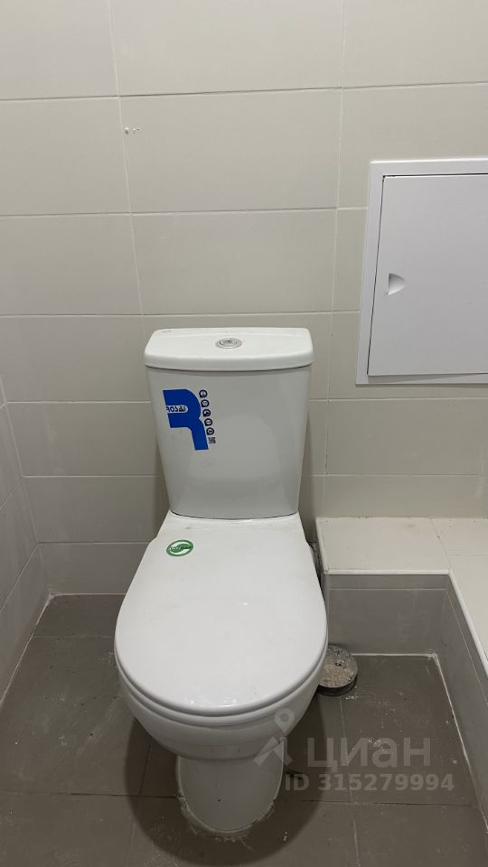 Продажа 2-комн квартиры на вторичном рынке пос. Развилка, 31Б