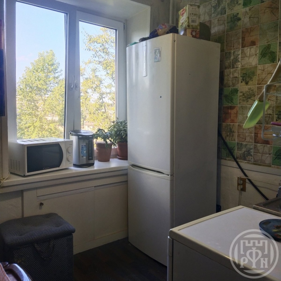 Продажа 1-комн квартиры на вторичном рынке Ломоносов г., Красного Флота ул. ,  д. 11/39