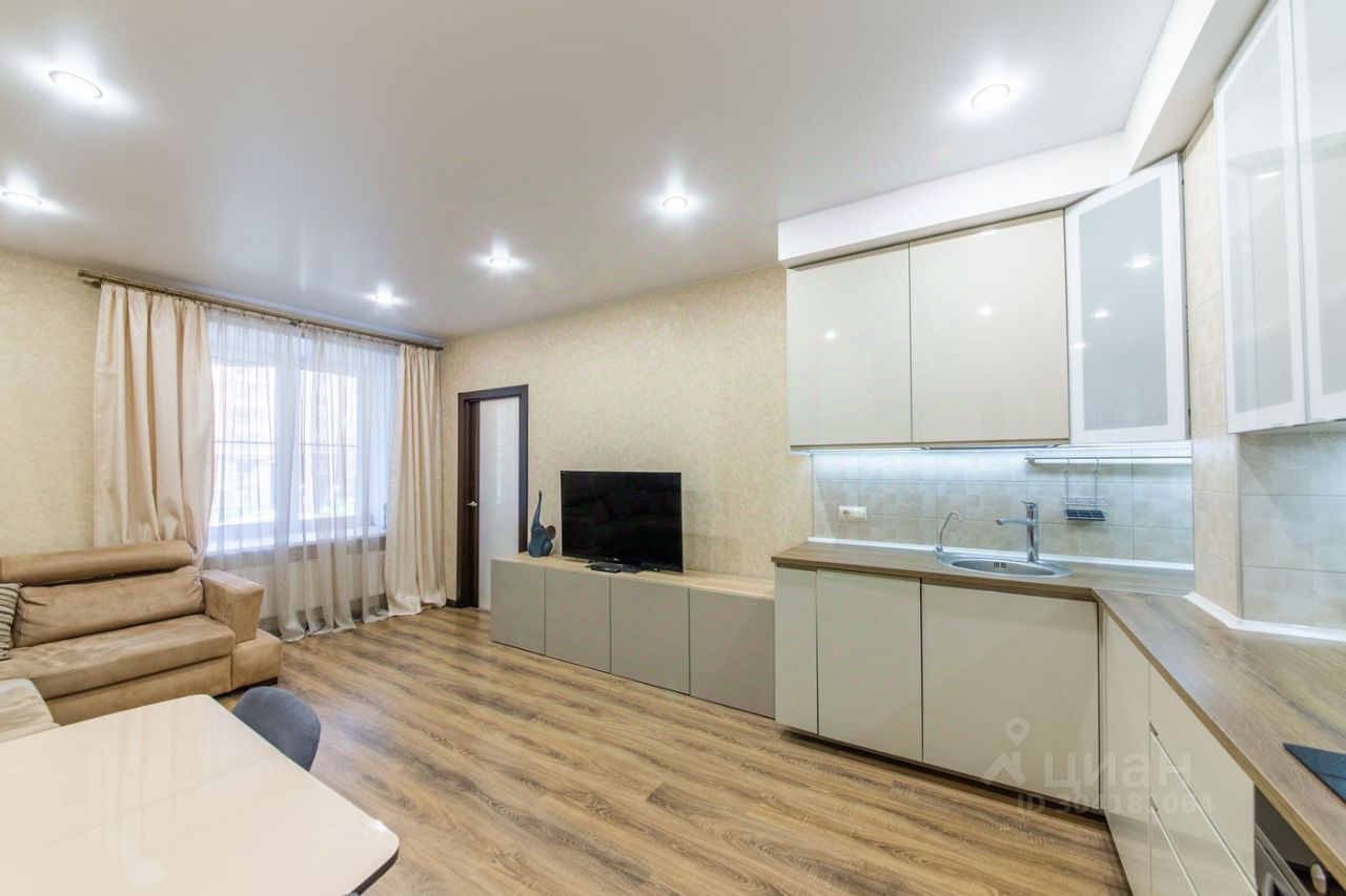 Продажа 2-комн квартиры на вторичном рынке Лиственная улица, 18к1