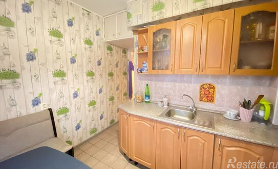 Продажа 2-комн квартиры на вторичном рынке Альпийский переулок,  д. 13 к1