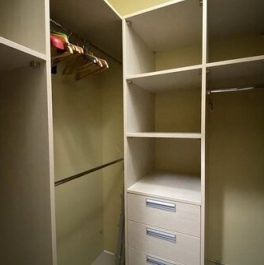 Аренда 2-комн квартиры на вторичном рынке улица Павла Андреева,  д. 4