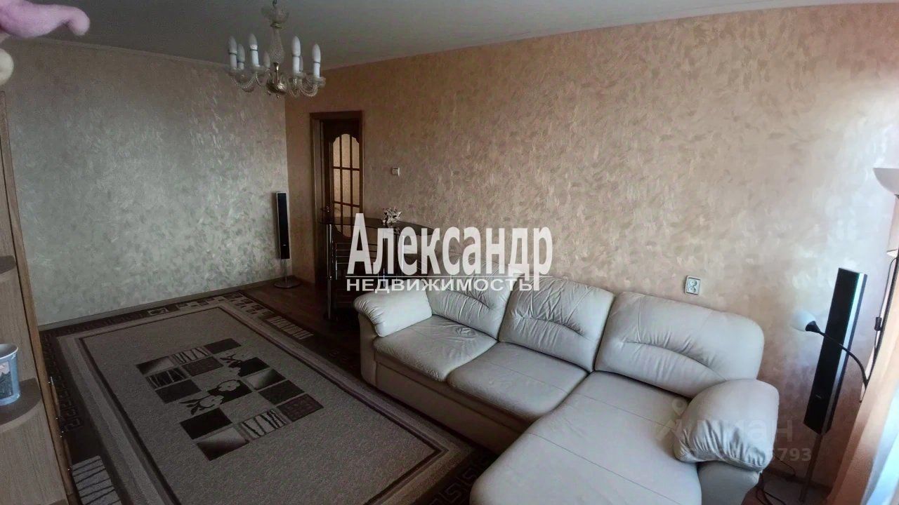 Продажа 3-комн квартиры на вторичном рынке пос. Романовка, 28