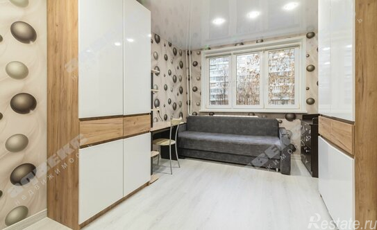 Продажа 2-комн квартиры на вторичном рынке ул Ярослава Гашека,  д. 12/100