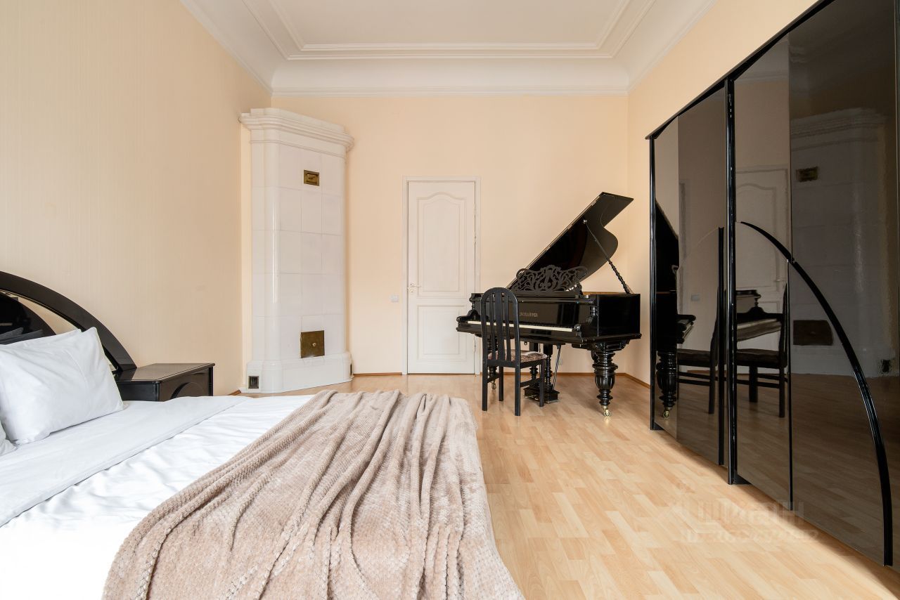 Аренда 4-комн квартиры на вторичном рынке Стремянная улица, 13