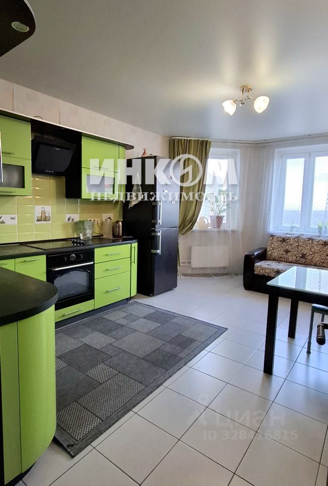 Продажа 3-комн квартиры на вторичном рынке Химки, улица Новозаводская,  д. 10