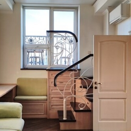 Продажа 2-комн квартиры на вторичном рынке Глинищевский переулок,  д. 5/7