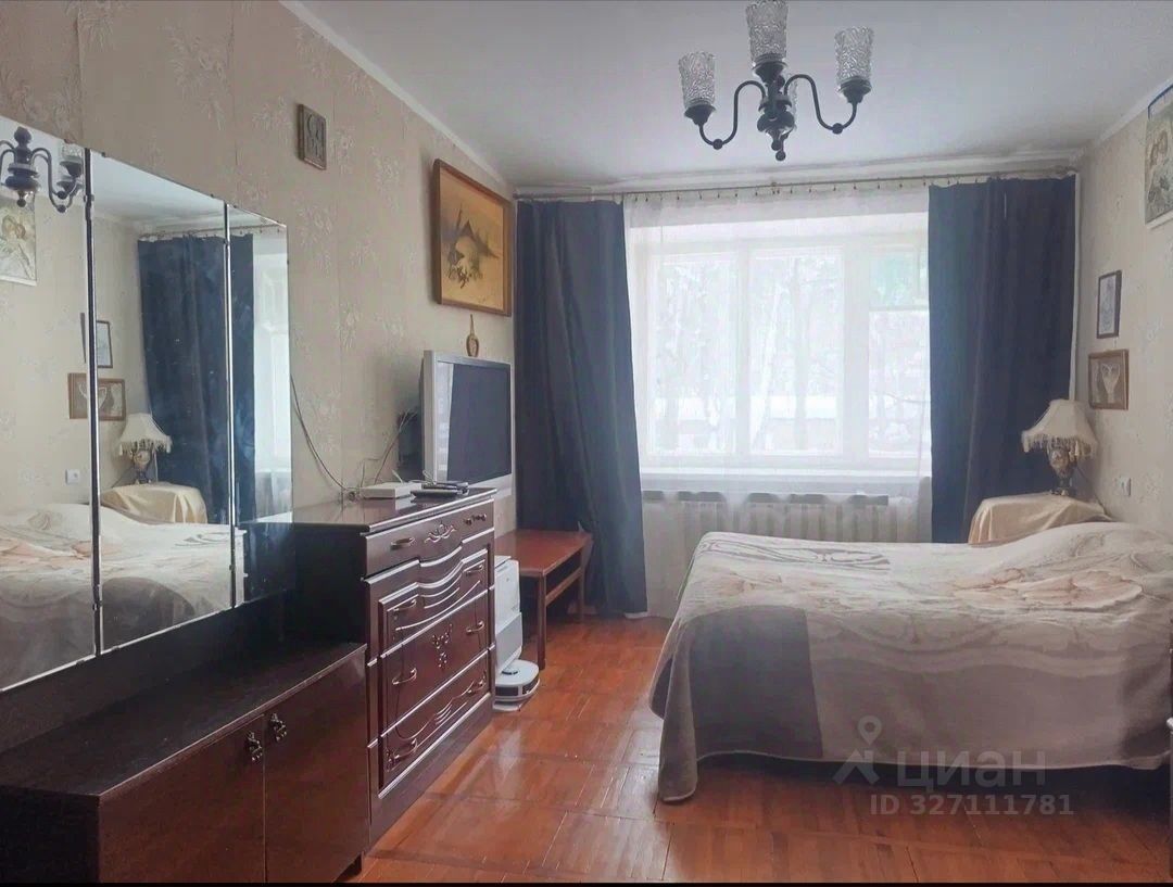 Продажа 3-комн квартиры на вторичном рынке Серпухов, улица Полянка,  д. 18