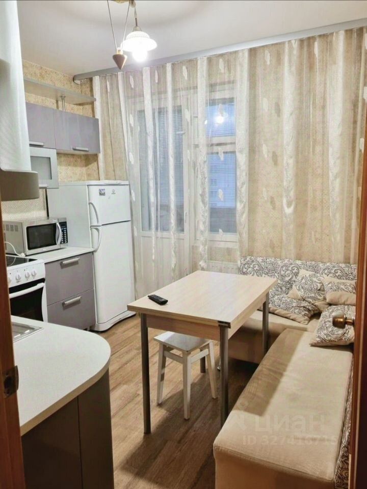 Продажа 1-комн квартиры на вторичном рынке улица Бадаева, 8к1