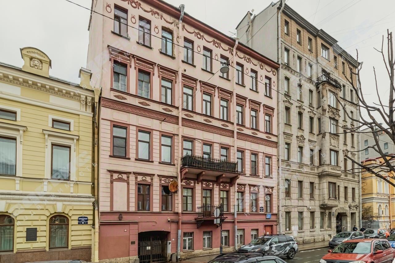 Продажа 3-комн квартиры на вторичном рынке Фурштатская улица, 54