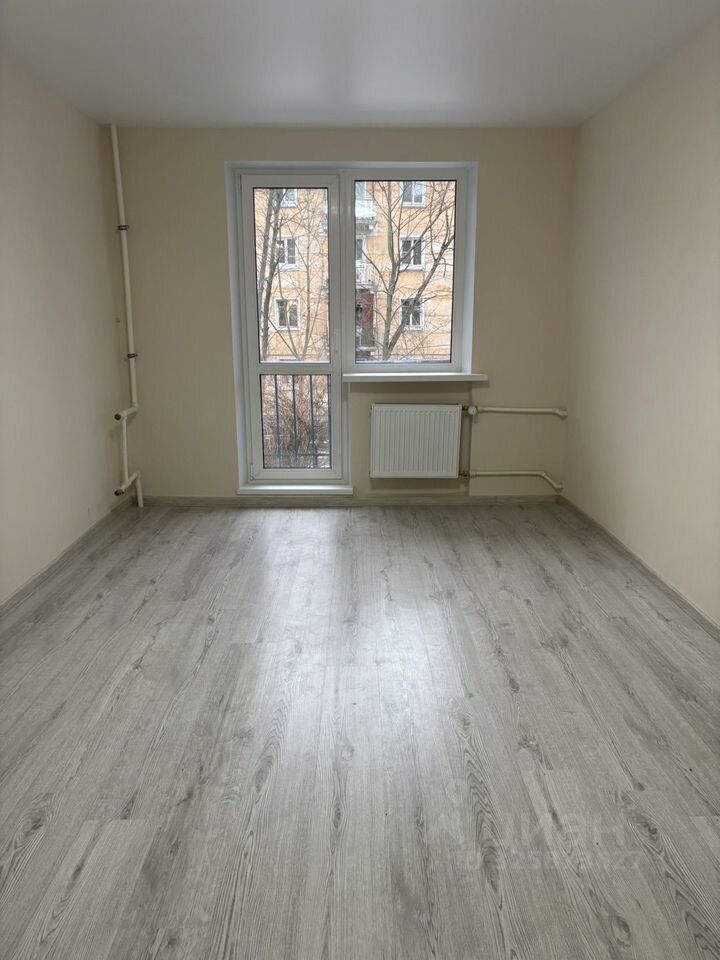 Продажа 3-комн квартиры на вторичном рынке улица Танкиста Хрустицкого, 102