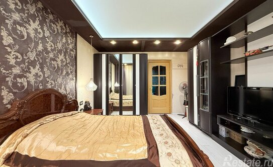 Продажа 3-комн квартиры на вторичном рынке Авиаконструкторов пр-кт,  д. 24