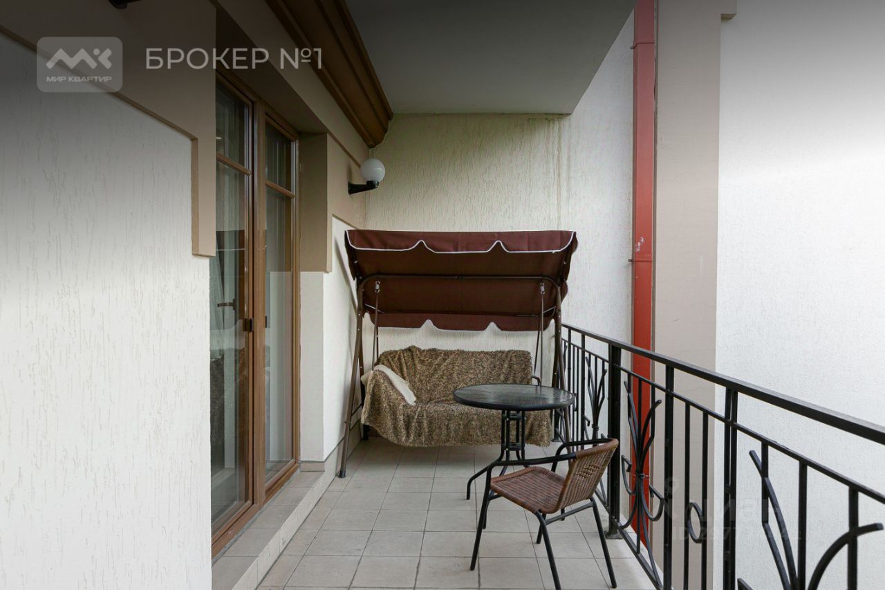 Продажа 3-комн квартиры на вторичном рынке Большая Озерная улица, 77