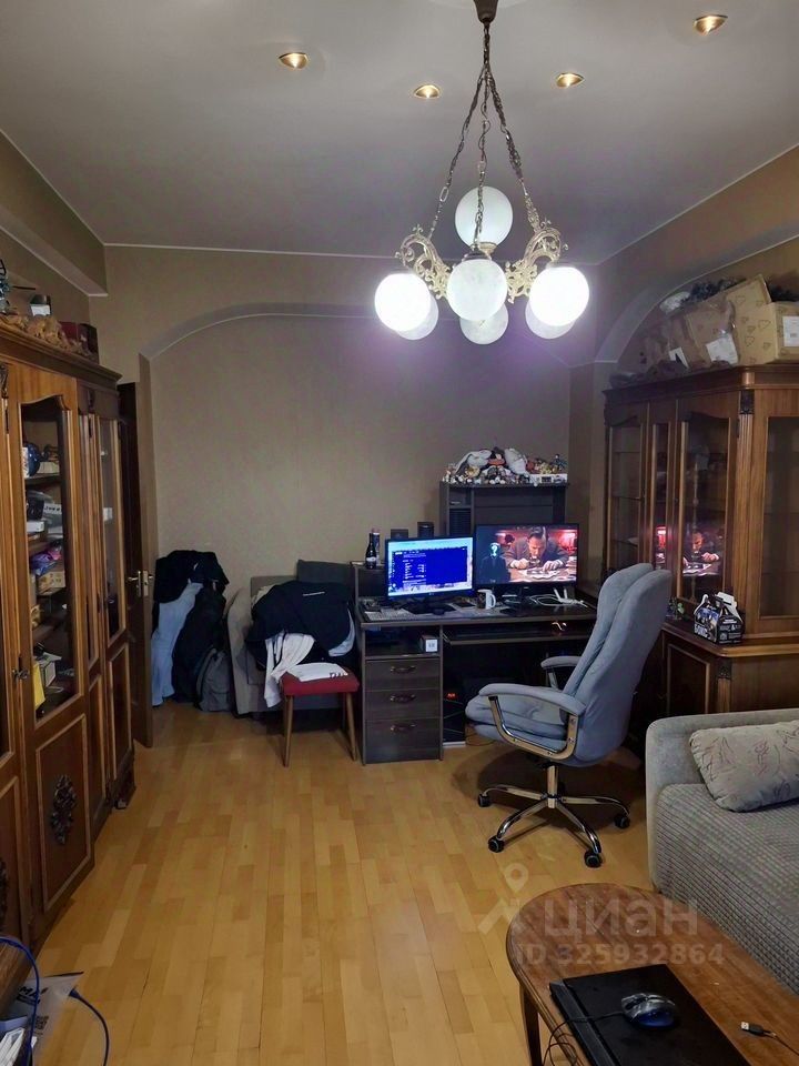 Продажа 3-комн квартиры на вторичном рынке улица Расковой, 22А