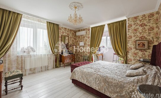 Продажа 4-комн квартиры на вторичном рынке улица Твардовского,  д. 12 к2